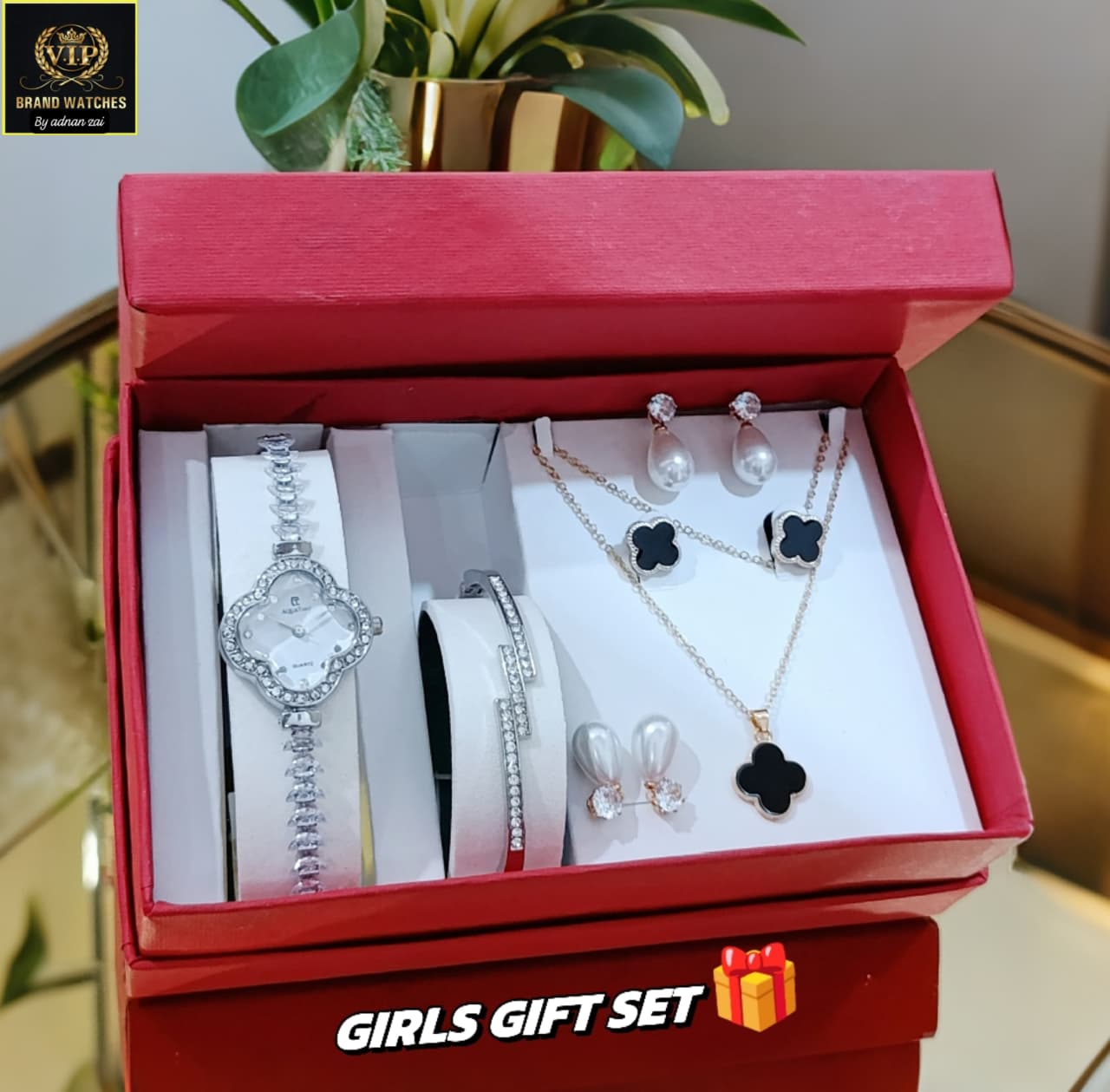 HIGH QUALITY GIRLS DIAMONDS STONES JEWELRY WATCH⌚